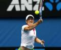 Wozniacki, Henin eases into 3rd round in Melborne