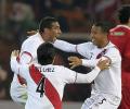 Peru beat Mexico 1-0, Uruguay held by Chile 