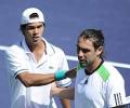 Somdev stuns Baghdatis at Indian Wells