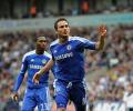 Lampard treble fires Chelsea, Spurs beat Arsenal 