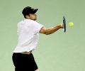 Roddick battles past Lu in Shanghai