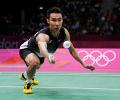 Lee to face nemesis Lin for men's badminton gold