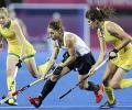 Argentina stun Australia to reach women hockey semis