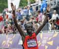 Uganda's Kiprotich wins men's marathon