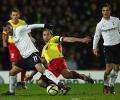 FA Cup: Van der Vaart lifts Spurs, Everton through