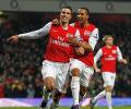 FA Cup: Van Persie on the spot as Arsenal beat Villa