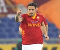 Serie A: Roma beat Genoa, inch closer to third spot