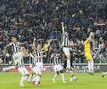 Juventus sink Milan, inch towards Serie A title