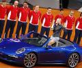 Sharapova crushes Li Na to retain Stuttgart title