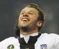 Parma's Cassano nets 100th Serie A goal in draw