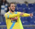 Higuain brace revives Napoli as goals flow in Serie A