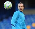 Barca's Andres Iniesta agrees three-year contract extension