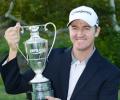 American Walker wins PGA Tour's season opener