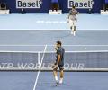 Federer beats Dimitrov, closes in on ATP Tour Finals berth