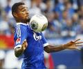 Boateng scores first goal for Schalke; Bayern win