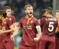 Roma climb atop Serie A