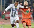 ISL: Kolkata close in on last four after goalless draw with Delhi