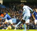 EPL PHOTOS: Manchester City close gap; Chelsea suffer first defeat