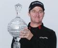 Walker hangs on to win Pebble Beach