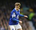 Hull sign on Everton's Croatia striker Jelavic