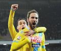 Higuain helps Napoli into Italian Cup semis