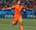 Netherlands down Chile to top Group B