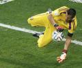 Serie A: Romero saves penalty, Di Natale nears milestone