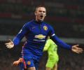 Rooney seals United triumph at Arsenal, Chelsea win again