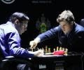 Carlsen retains world title, Anand bows out