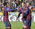 Record-breaker Messi tricks in Barca win; Chelsea thump Schalke