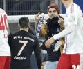 German Cup: Ribery slapped by Hamburg fan in Bayern win