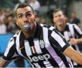 Tevez strikes as Juve beat toothless Milan