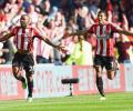 EPL PHOTOS: Defoe's cracker seals derby win for Sunderland; Spurs held