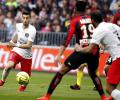 Pastore lifts PSG back to the top in Ligue 1