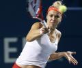 After a lengthy rain delay, Lisicki routs Venus