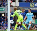 EPL PHOTOS: Record-equalling City begin season in ominous form