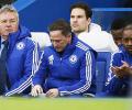 Hiddink pleased with striker-less Chelsea's point at Old Trafford