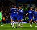 Chelsea pull clear as Man City held by Everton