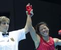 Mary Kom floored by Obama pat!