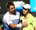 'Nervous' Wawrinka avenges Nishikori with fighting win