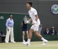 Djokovic offers to apologise to upset Wimbledon ballgirl