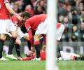 EPL PHOTOS: Rooney is a knockout for United