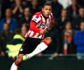 Manchester United agree deal for PSV's Memphis Depay