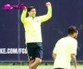 Barca forward Suarez picks up hamstring injury