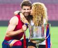 PHOTOS: Sexy Shakira and Pique's adorable PDA!