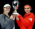 Sania-Martina bag 9th title of the year! Congratulate them!