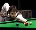 Pankaj Advani breezes into World snooker semis