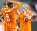 Dutch disaster! Fail to qualify for Euro 2016; Czechs top group