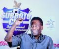 Pele offers to help organise grassroots exchange program with Santos