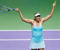 WTA Finals: Sharapova screams past Halep, Pennetta prevails